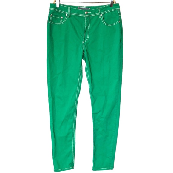 Vintage-style vibrant green apple pocket Jeans with contrast stitching - Picture 2 of 7
